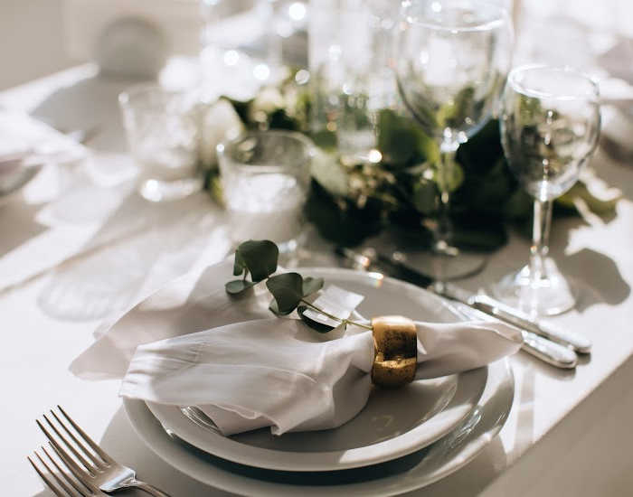 3 Elegant Christmas Tablescapes: Be Inspired By Unique Looks